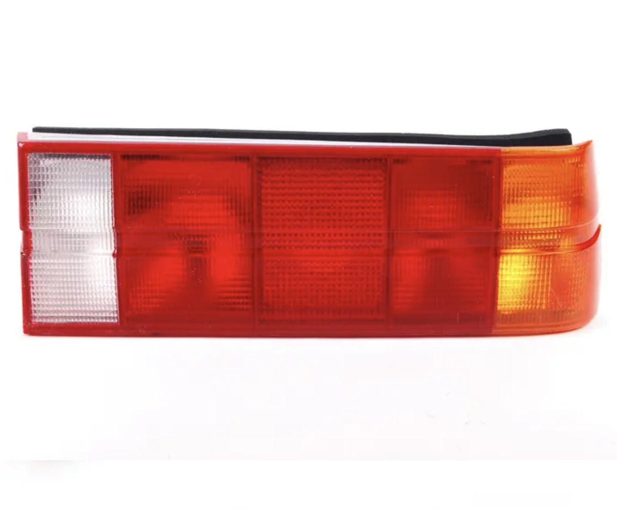 BMW E30 1982-1993 Reading Light Back Side Pair Backlight TailLight   بي ام دبليو طقم لمبات قراءة خلفية