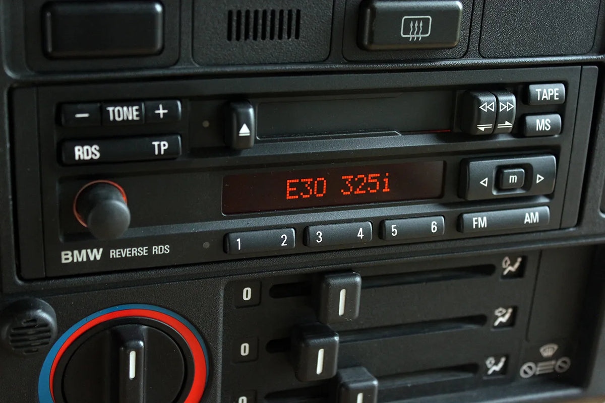 Refrance Templet Page BMW E30 1982-1993 Radio Module   بي ام دبليو  وحدة راديو