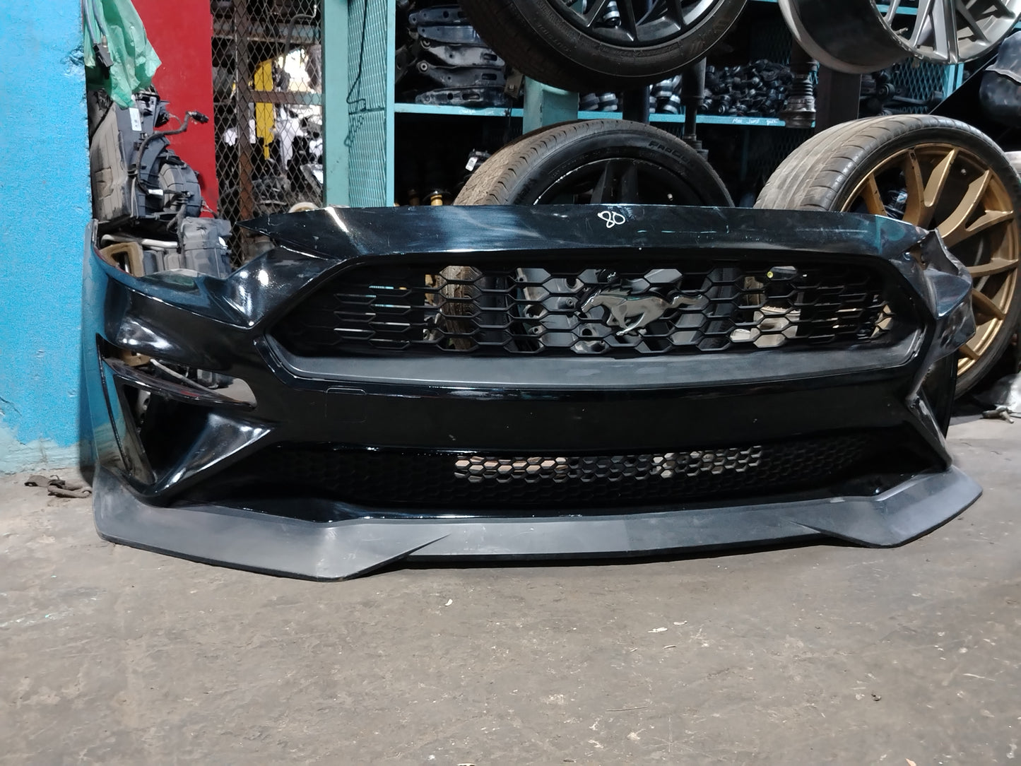 Used Ford Mustang 2018 to 2023 Front Bumper – 4-Cylinder,  صدام أمامي مستعمل لفورد موستانج 2018 إلى 2023 – 4 سلندر
