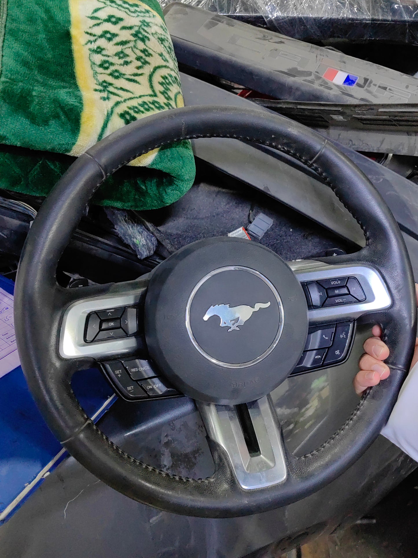 Used Ford Mustang Automatic Steering Wheel with Airbag 2015-2023 سكان ديكسون موستنج مع شفترات