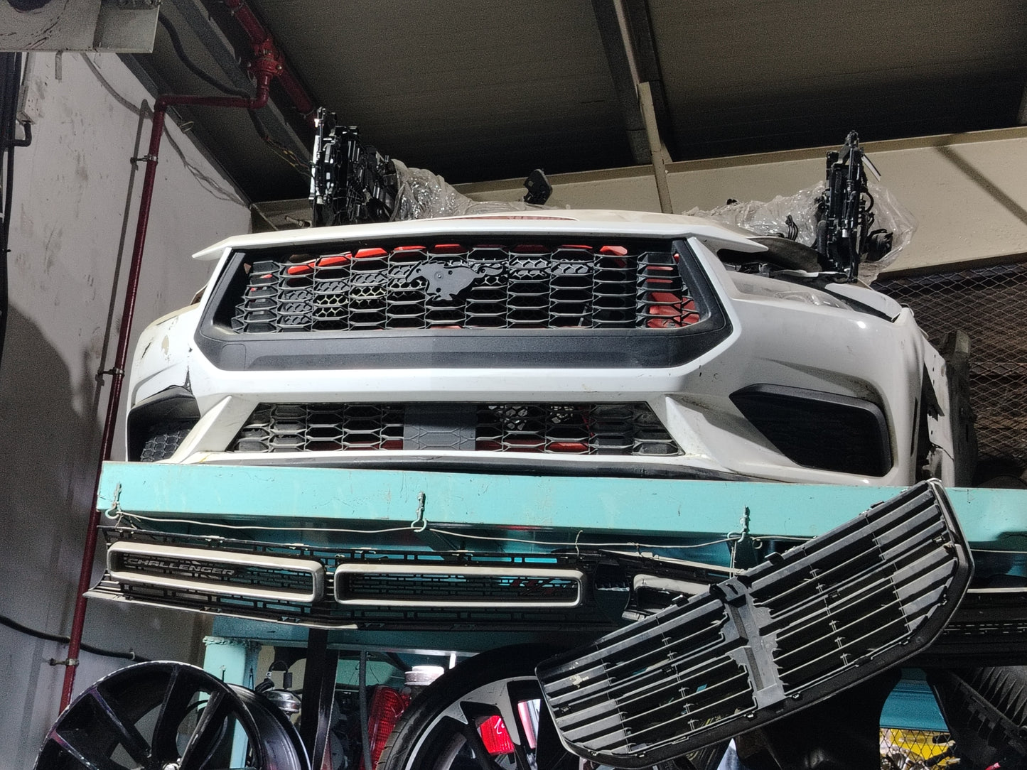 Used Ford Mustang 2024 Front Bumper – 4 Cylinder,  صدام أمامي مستعمل لفورد موستانج 2024 – 4 سلندر