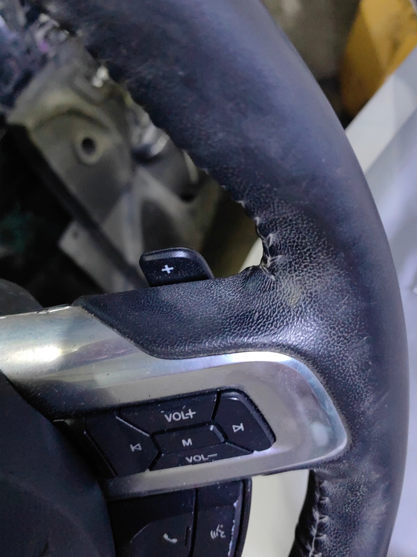 Used Ford Mustang Automatic Steering Wheel with Airbag 2015-2023 سكان ديكسون موستنج مع شفترات