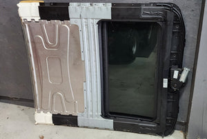 USed BMW E46 Coupe 1999-2005 sunroof complete | بي ام دبليو E46 كوبيه sunroof complete