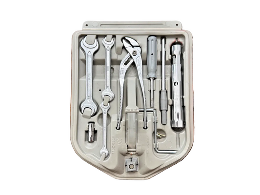 BMW E30 1982-1993 Trunk Tools Kit  بي ام دبليو  عدة الشنطة